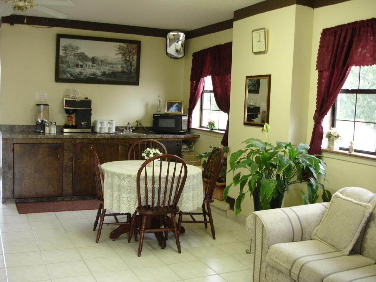 Luxury Inn Forrest City Restaurant photo